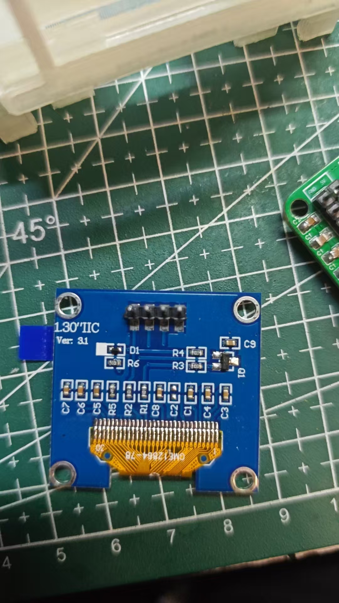 1.30寸OLED屏幕模块