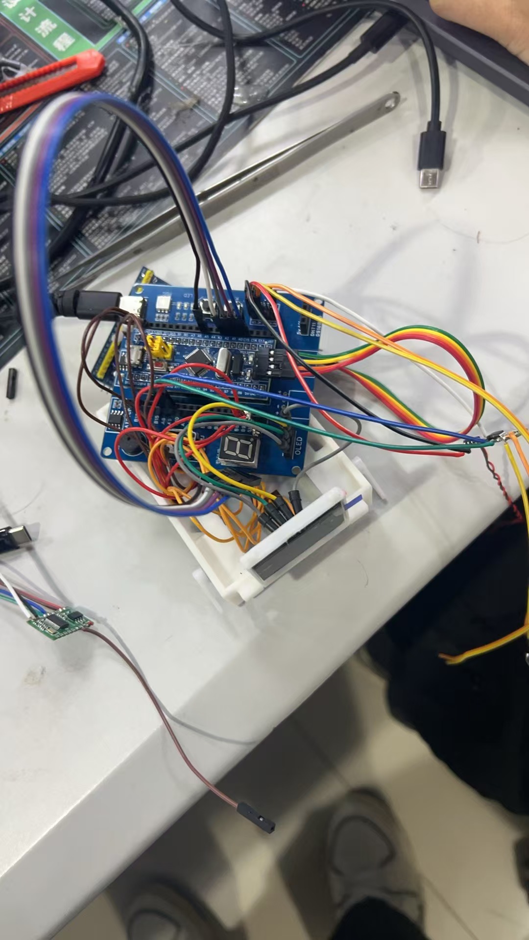 桌宠项目硬件连接